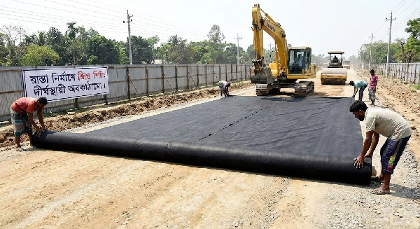 রাস্তা নির্মাণে জিও শিটের ভূমিকা: দীর্ঘস্থায়ী অবকাঠামোর সমাধান
